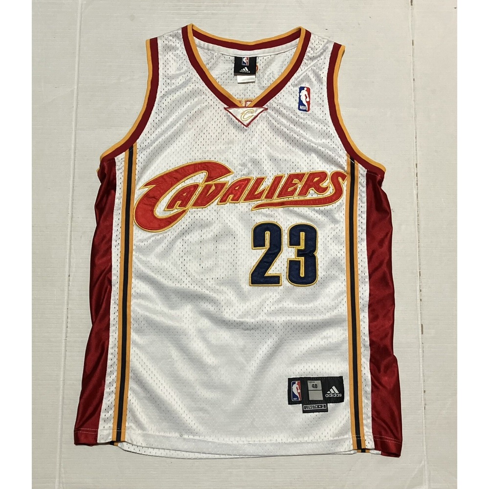 ADIDAS LeBron James Cleveland Cavaliers NBA Jersey 48 Length +2 NBA White‎